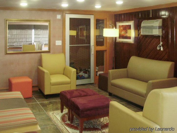 Econo Lodge Rutland City Near Hwy 7 Bagian luar foto