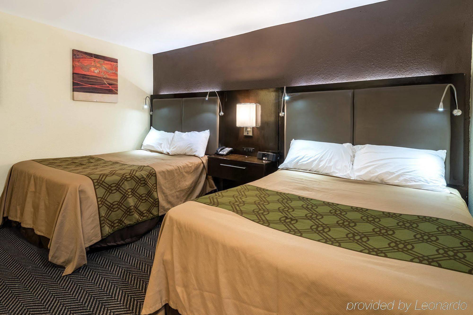 Econo Lodge Rutland City Near Hwy 7 Bagian luar foto