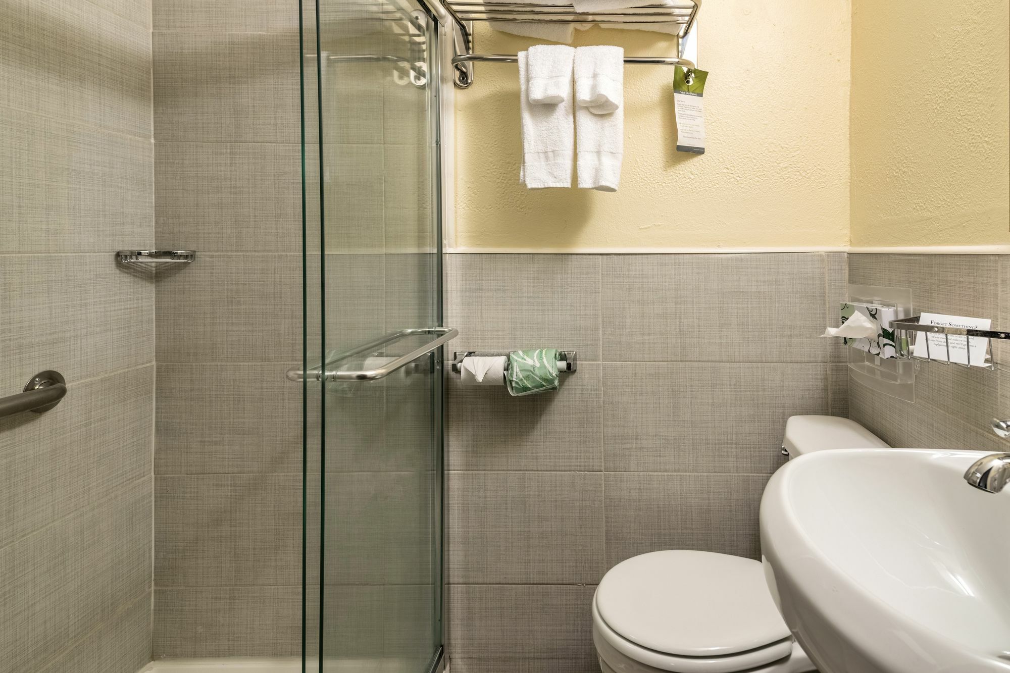 Econo Lodge Rutland City Near Hwy 7 Bagian luar foto