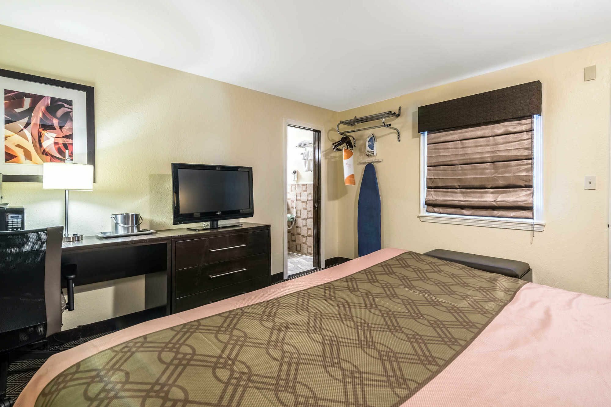 Econo Lodge Rutland City Near Hwy 7 Bagian luar foto
